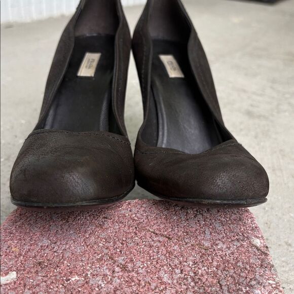 Prada spools or heek pumps - Picture 4 of 13